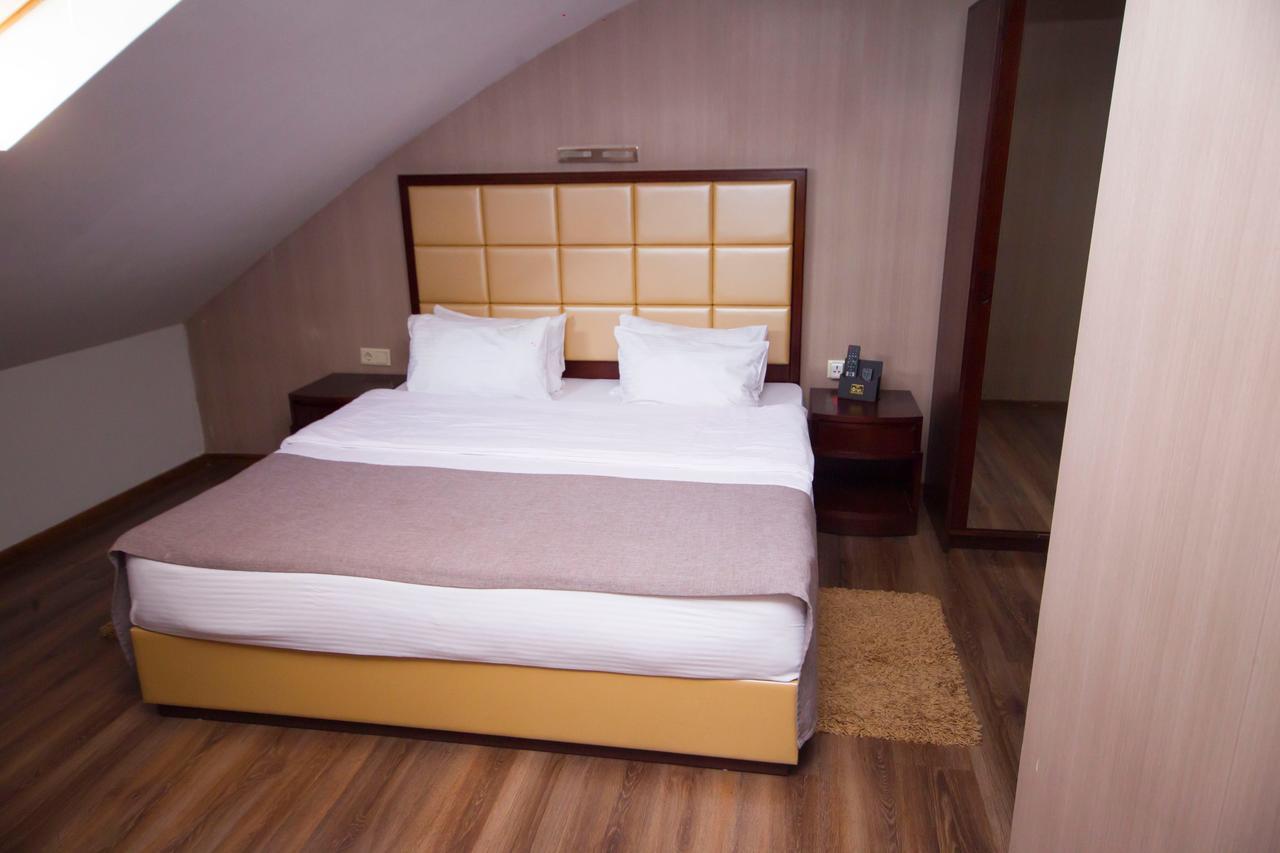 Hotel Orion Budget Tiflis Dış mekan fotoğraf