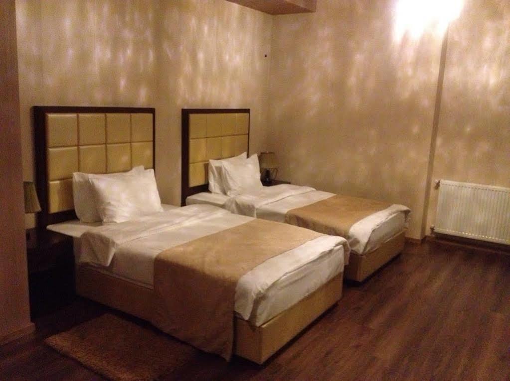 Hotel Orion Budget Tiflis Dış mekan fotoğraf